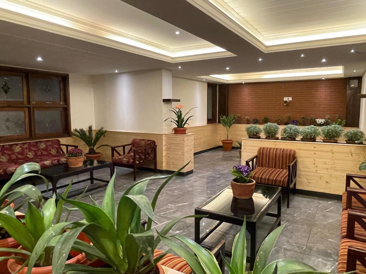 Sanderling Residency & Spa Darjeeling  Exterior photo